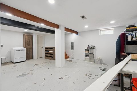 Tiny photo for 1727 W 69th St Street, Davenport, IA 52806 (MLS # 100000217)