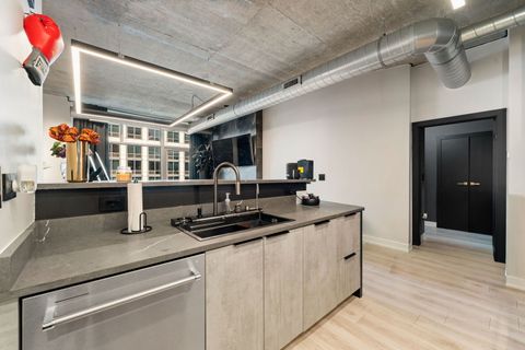 Tiny photo for 1305 S Michigan Avenue #907, Chicago, IL 60605 (MLS # 12516075)