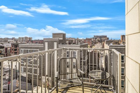 Tiny photo for Chicago, IL 60607 (MLS # 12584893)