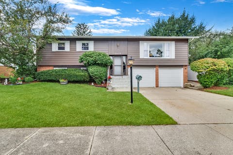 Tiny photo for 15406 Las Flores Lane, Oak Forest, IL 60452 (MLS # 12725065)