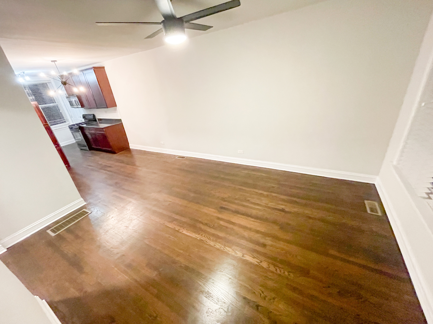 1957 W Waveland Avenue 1