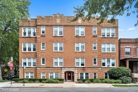 1957 W Waveland Avenue 1 Chicago IL 60618