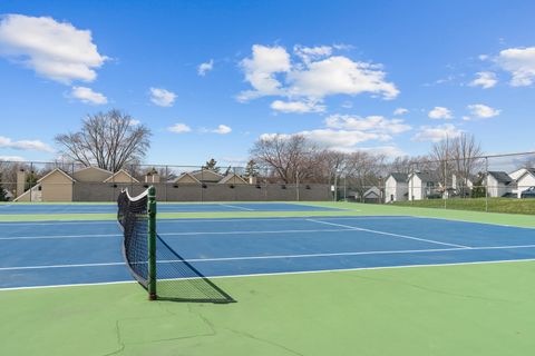 Tiny photo for 917 Vose Drive #304, Gurnee, IL 60031 (MLS # 12448673)