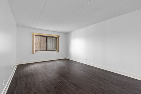 Tiny photo for 917 Vose Drive #304, Gurnee, IL 60031 (MLS # 12448673)