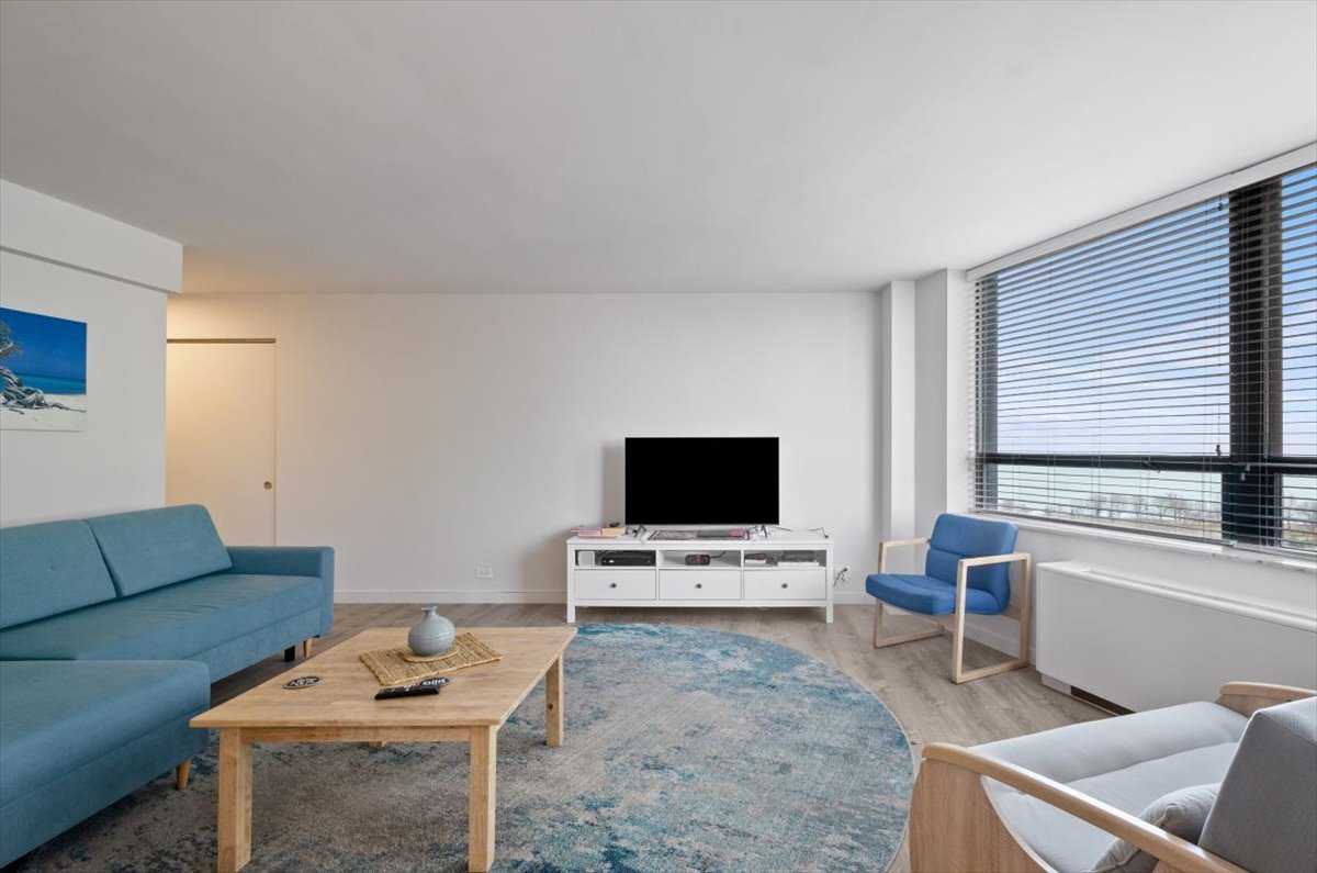 5701 N Sheridan Road 16C