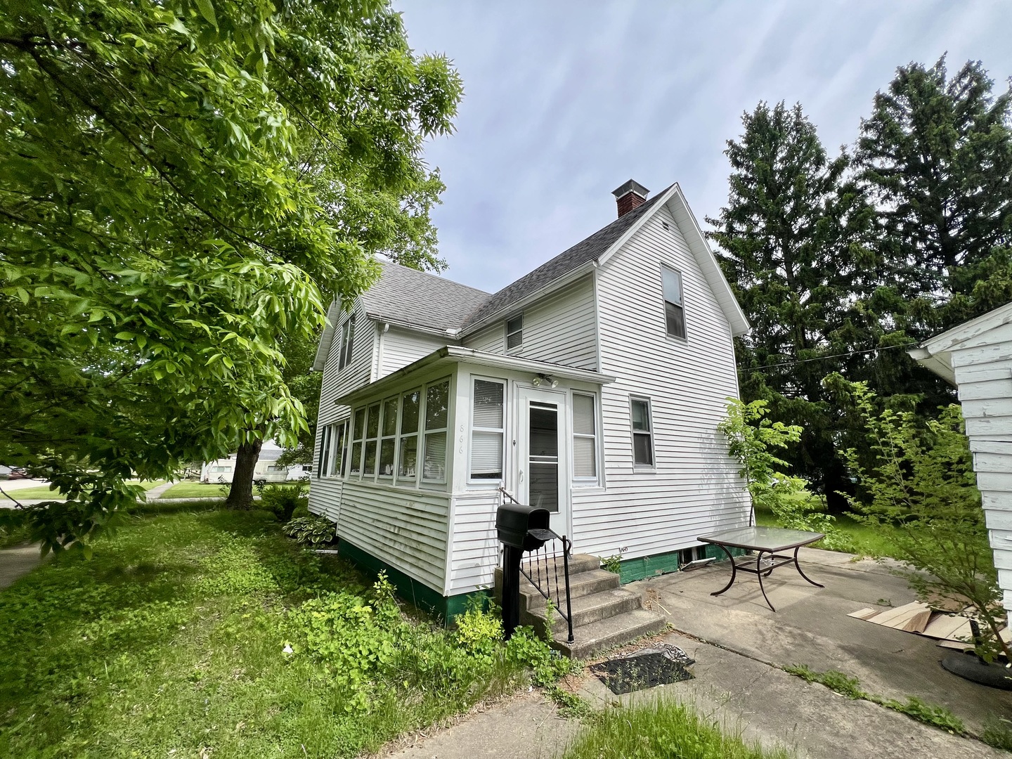 866 E Center Street
