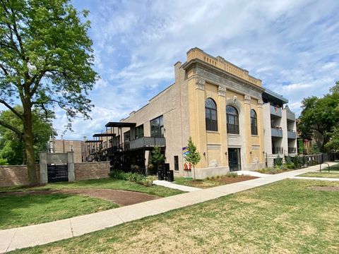 3228 W Palmer Street 13 Chicago IL 60647