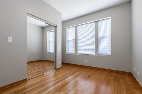 Tiny photo for 4137 S Prairie Avenue #1S, Chicago, IL 60653 (MLS # 12406984)