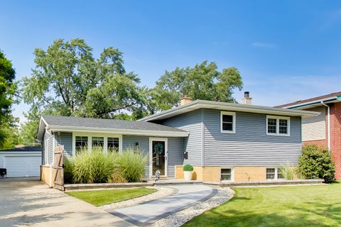 Tiny photo for 296 SPRINGFIELD Terrace, Des Plaines, IL 60018 (MLS # 12763083)