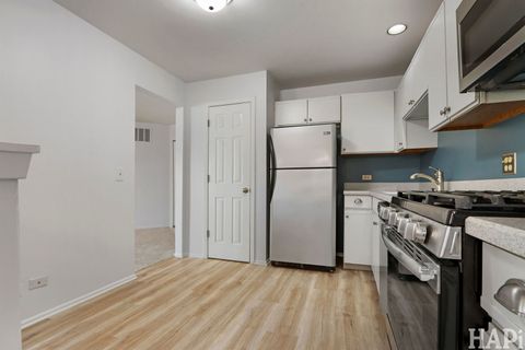 Tiny photo for 2404 Mallow Court #Z1, Schaumburg, IL 60194 (MLS # 12593055)