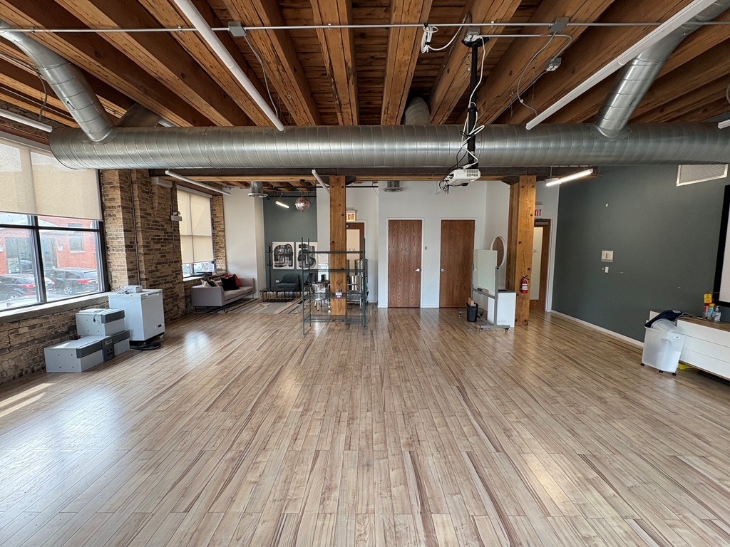 1500 W Carroll Avenue 1ST-FLOOR
