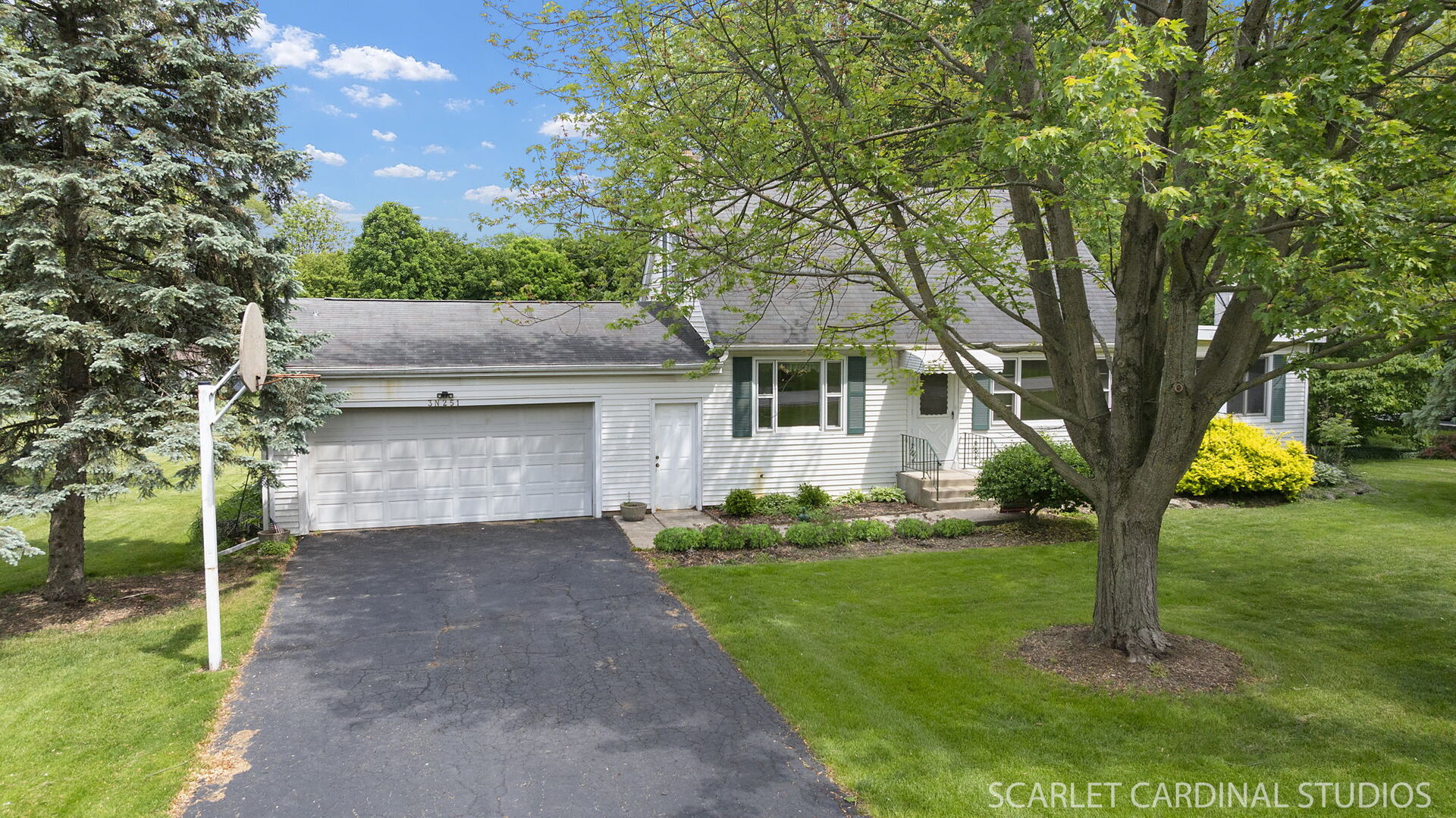 3N251 Lakewood Drive