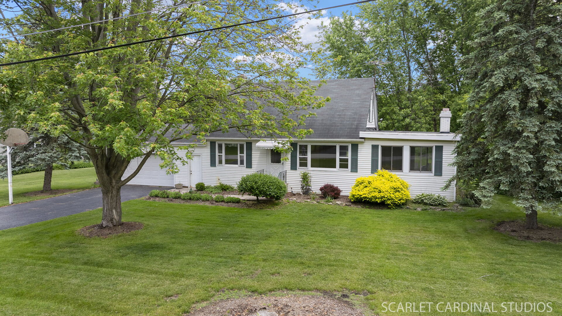 3N251 Lakewood Drive