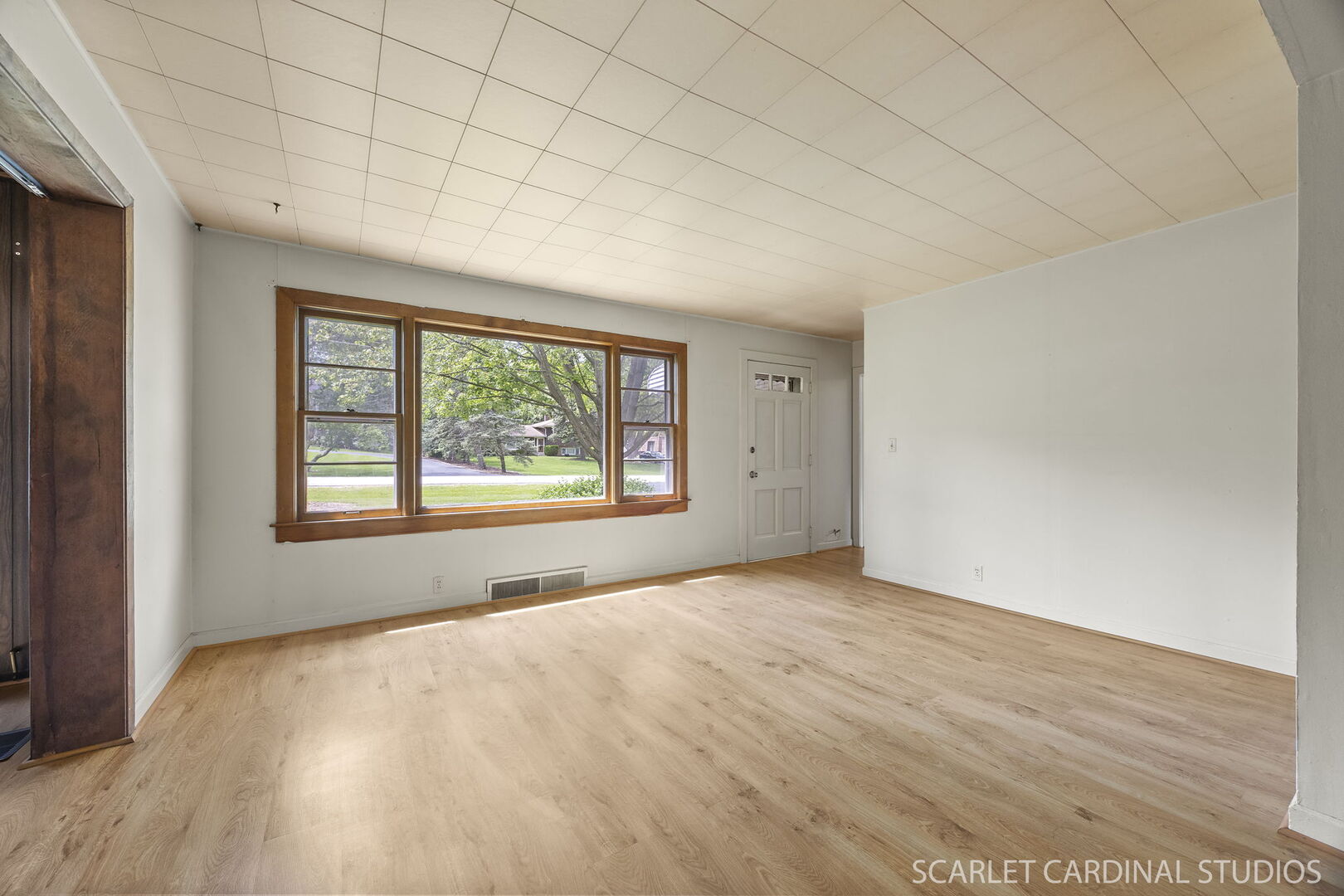 3N251 Lakewood Drive