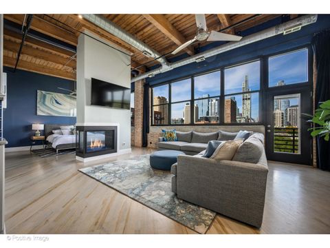 Tiny photo for 1601 S INDIANA Avenue #503, Chicago, IL 60616 (MLS # 12610653)