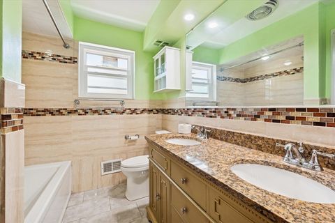 Tiny photo for 3836 W Estes Avenue, Lincolnwood, IL 60712 (MLS # 12488289)