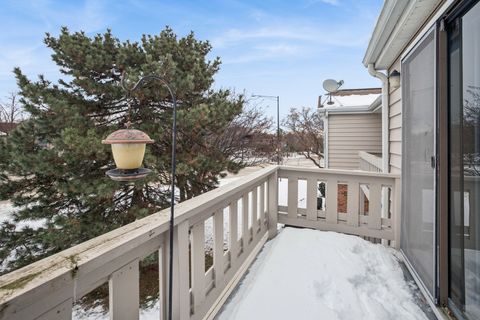 Tiny photo for 28 Regent Circle #B2, Schaumburg, IL 60193 (MLS # 12530108)