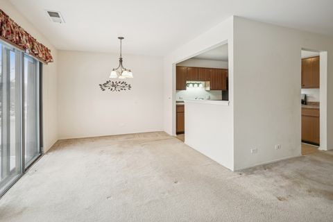 Tiny photo for 28 Regent Circle #B2, Schaumburg, IL 60193 (MLS # 12530108)