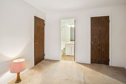 Tiny photo for 28 Regent Circle #B2, Schaumburg, IL 60193 (MLS # 12530108)