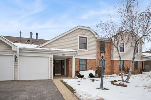 Photo of 28 Regent Circle #B2, Schaumburg, IL 60193 (MLS # 12530108)