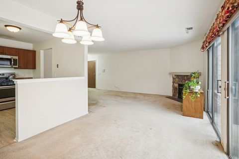 Tiny photo for 28 Regent Circle #B2, Schaumburg, IL 60193 (MLS # 12530108)