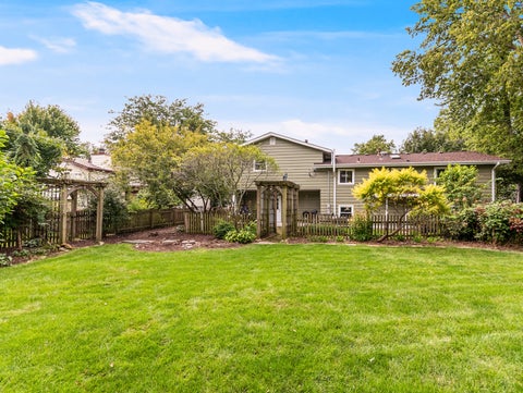 Tiny photo for 28 Ashlawn Avenue, Oswego, IL 60543 (MLS # 12760012)