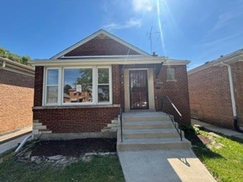 Photo of 10449 S Vernon Avenue, Chicago, IL 60628 (MLS # 12661563)