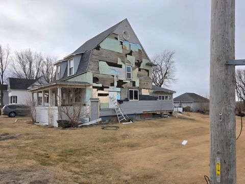 Photo of 504 S Peoria Street, Bradford, IL 61421 (MLS # 12594064)