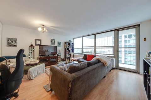 Tiny photo for 3550 N Lake Shore Drive #622, Chicago, IL 60657 (MLS # 12472734)