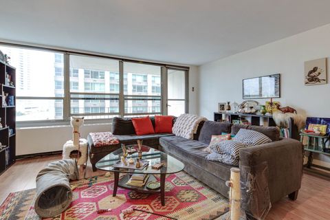 Tiny photo for 3550 N Lake Shore Drive #622, Chicago, IL 60657 (MLS # 12472734)