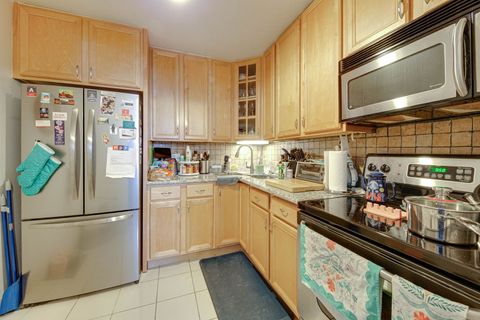 Tiny photo for 3550 N Lake Shore Drive #622, Chicago, IL 60657 (MLS # 12472734)