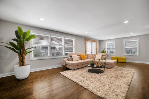 Tiny photo for 5165 N Canfield Avenue, Norridge, IL 60706 (MLS # 12560930)