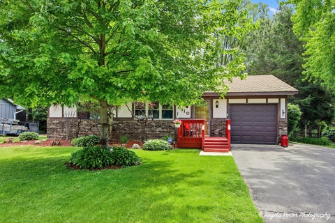 Tiny photo for 4110 Wildwood Drive, Crystal Lake, IL 60014 (MLS # 12628913)