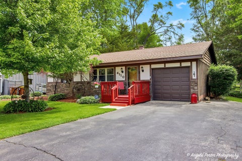 Photo of 4110 Wildwood Drive, Crystal Lake, IL 60014 (MLS # 12628913)