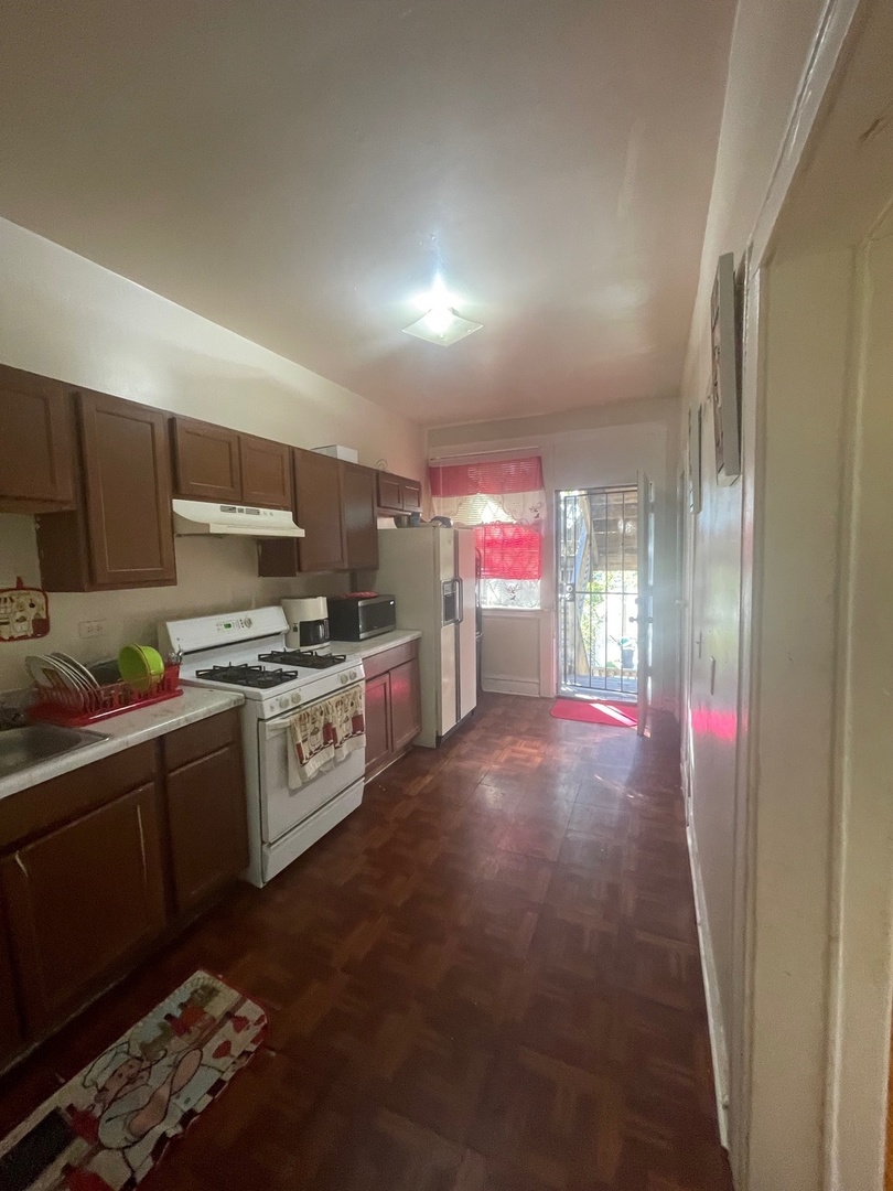 4123 W Washington Boulevard