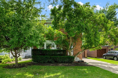 Photo of 2907 W Bryn Mawr Avenue, Chicago, IL 60659 (MLS # 12717026)