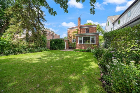 Tiny photo for 2907 W Bryn Mawr Avenue, Chicago, IL 60659 (MLS # 12717026)