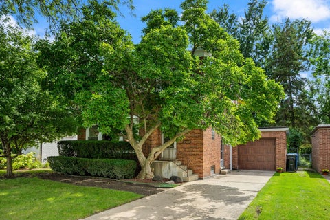 Photo of 2907 W Bryn Mawr Avenue, Chicago, IL 60659 (MLS # 12717026)
