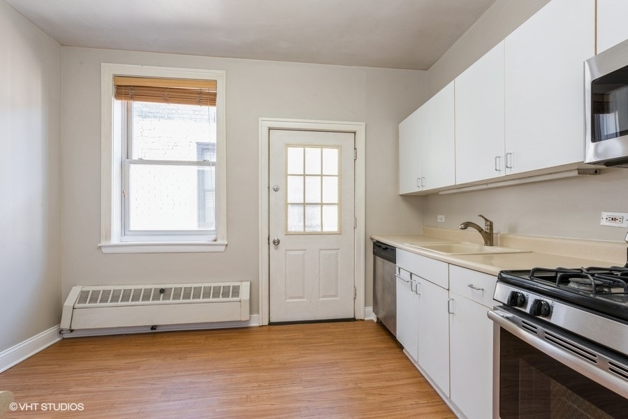 630 W Waveland Avenue 4C