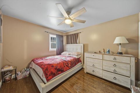 Tiny photo for 810 N Cherry Street, Addison, IL 60101 (MLS # 12621493)