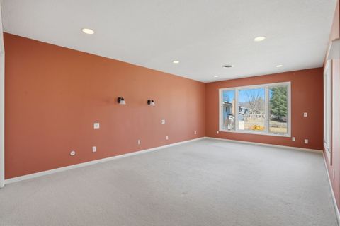 Tiny photo for 4 Estate Court, Bettendorf, IA 52722 (MLS # 12588725)