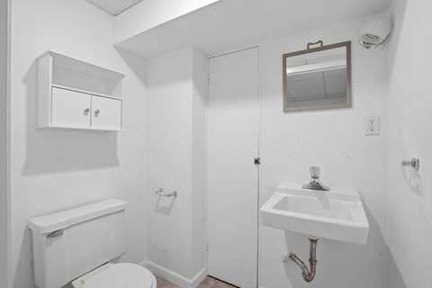 Tiny photo for 4 Estate Court, Bettendorf, IA 52722 (MLS # 12588725)