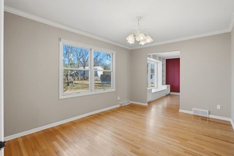 Tiny photo for 4 Estate Court, Bettendorf, IA 52722 (MLS # 12588725)