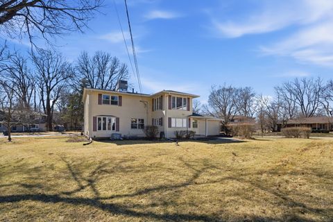 Tiny photo for 4 Estate Court, Bettendorf, IA 52722 (MLS # 12588725)