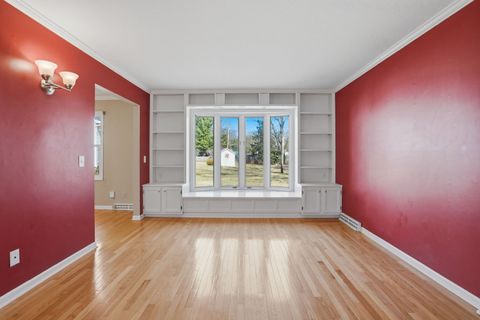 Tiny photo for 4 Estate Court, Bettendorf, IA 52722 (MLS # 12588725)