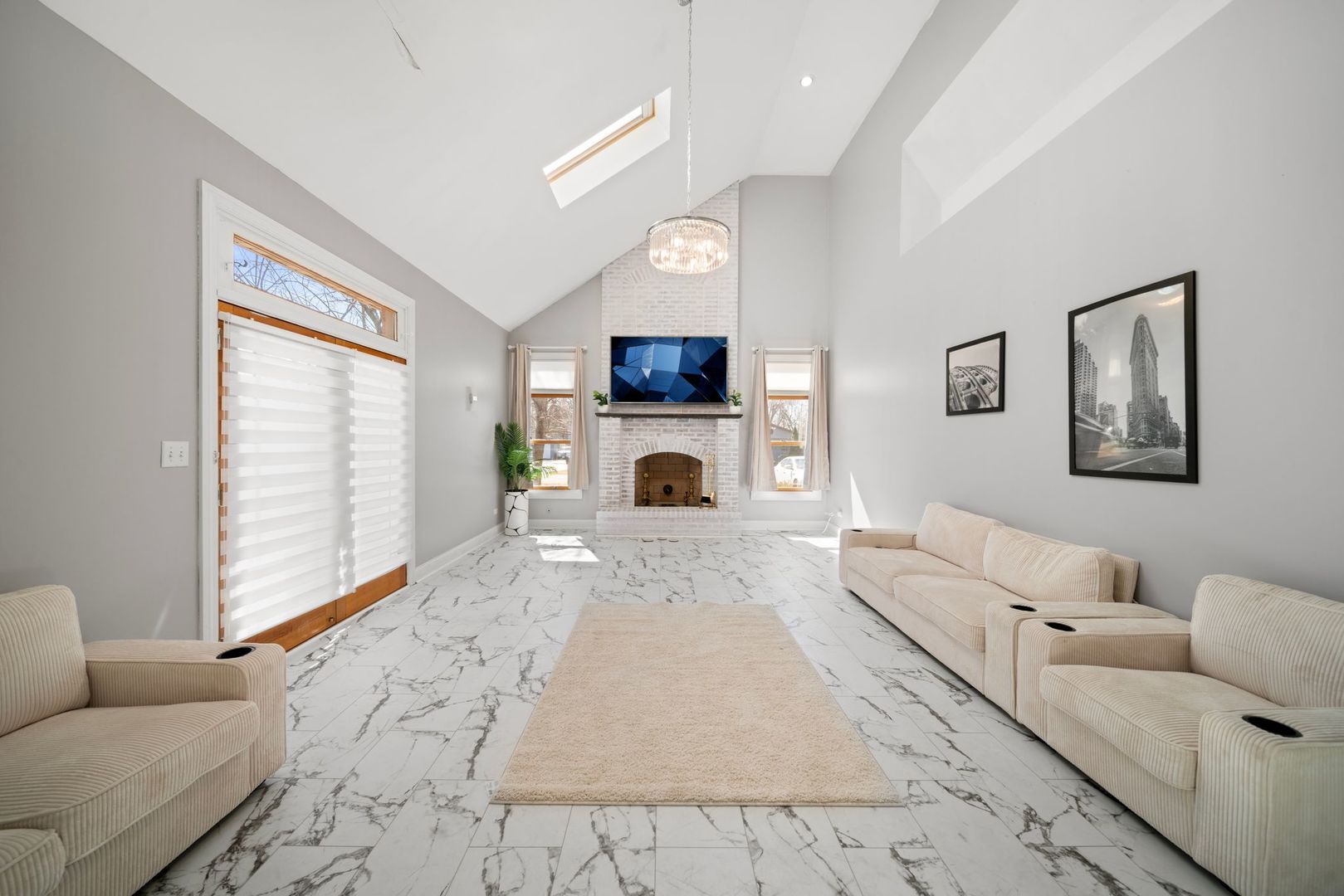 115 E Woodlawn Road