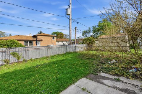 Tiny photo for 15637 Avalon Avenue, South Holland, IL 60473 (MLS # 12583955)