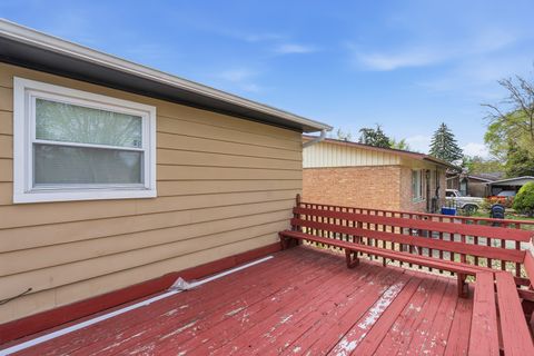 Tiny photo for 15637 Avalon Avenue, South Holland, IL 60473 (MLS # 12583955)