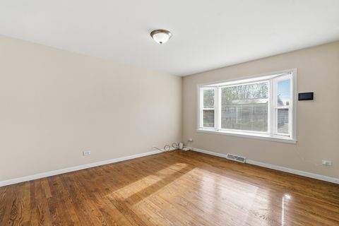 Tiny photo for 15637 Avalon Avenue, South Holland, IL 60473 (MLS # 12583955)