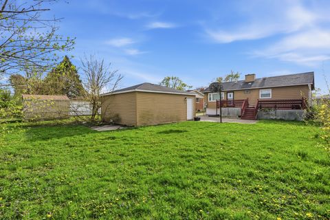 Tiny photo for 15637 Avalon Avenue, South Holland, IL 60473 (MLS # 12583955)
